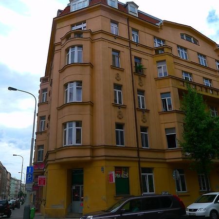 Cozy Modest Room For 2 Or 3 Persons Prague Exterior photo